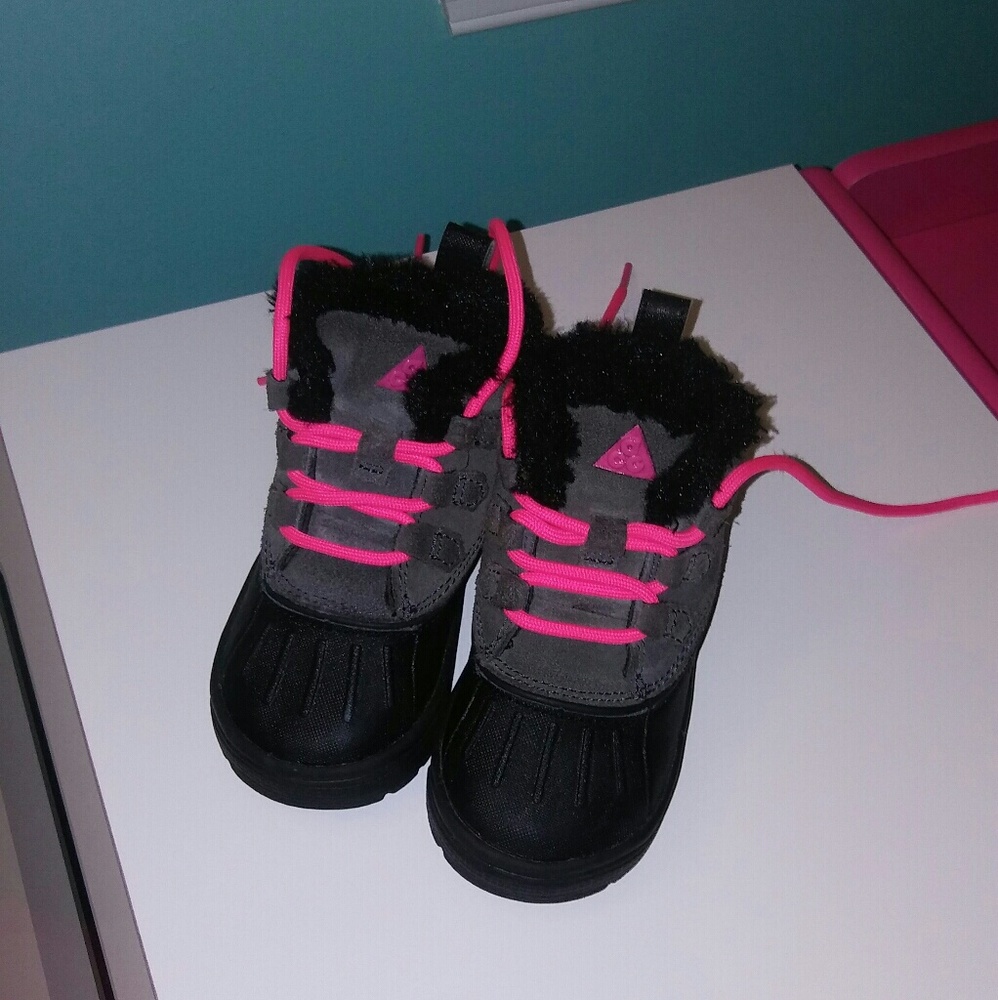 Kids air max boots
